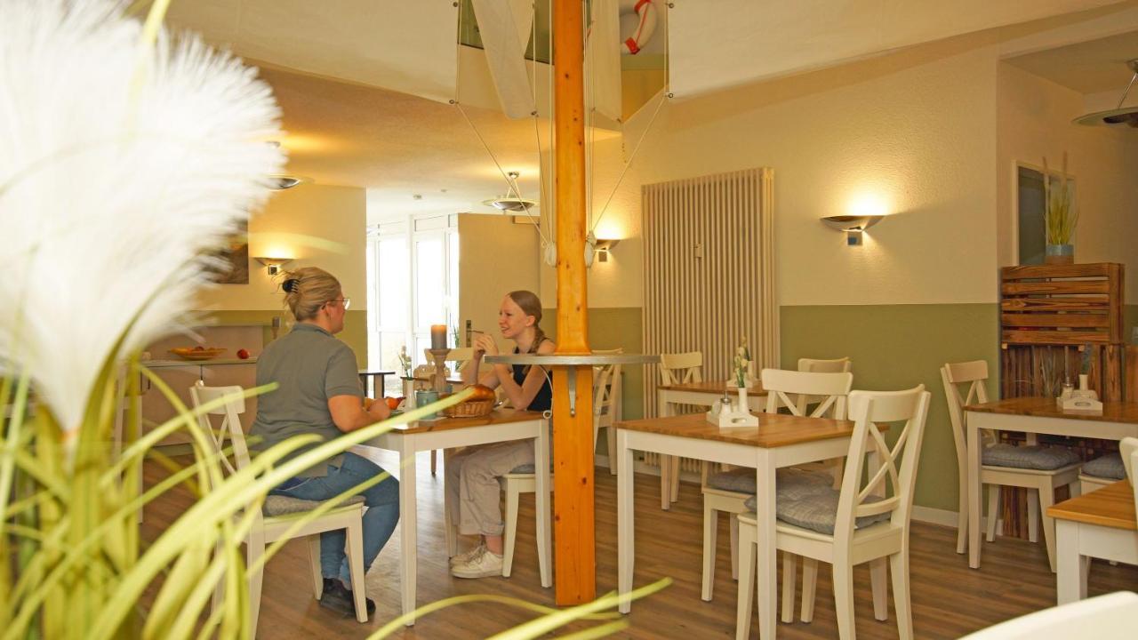 F-1010 Strandhaus Moenchgut Bed&Breakfast Dz 37 Strandnah, Inkl Fruehstueck Lobbe Zewnętrze zdjęcie